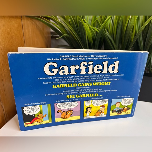 Vintage 1981 Garfield gains weight softcover book His Second Book Jim Davis - Picture 2 of 6